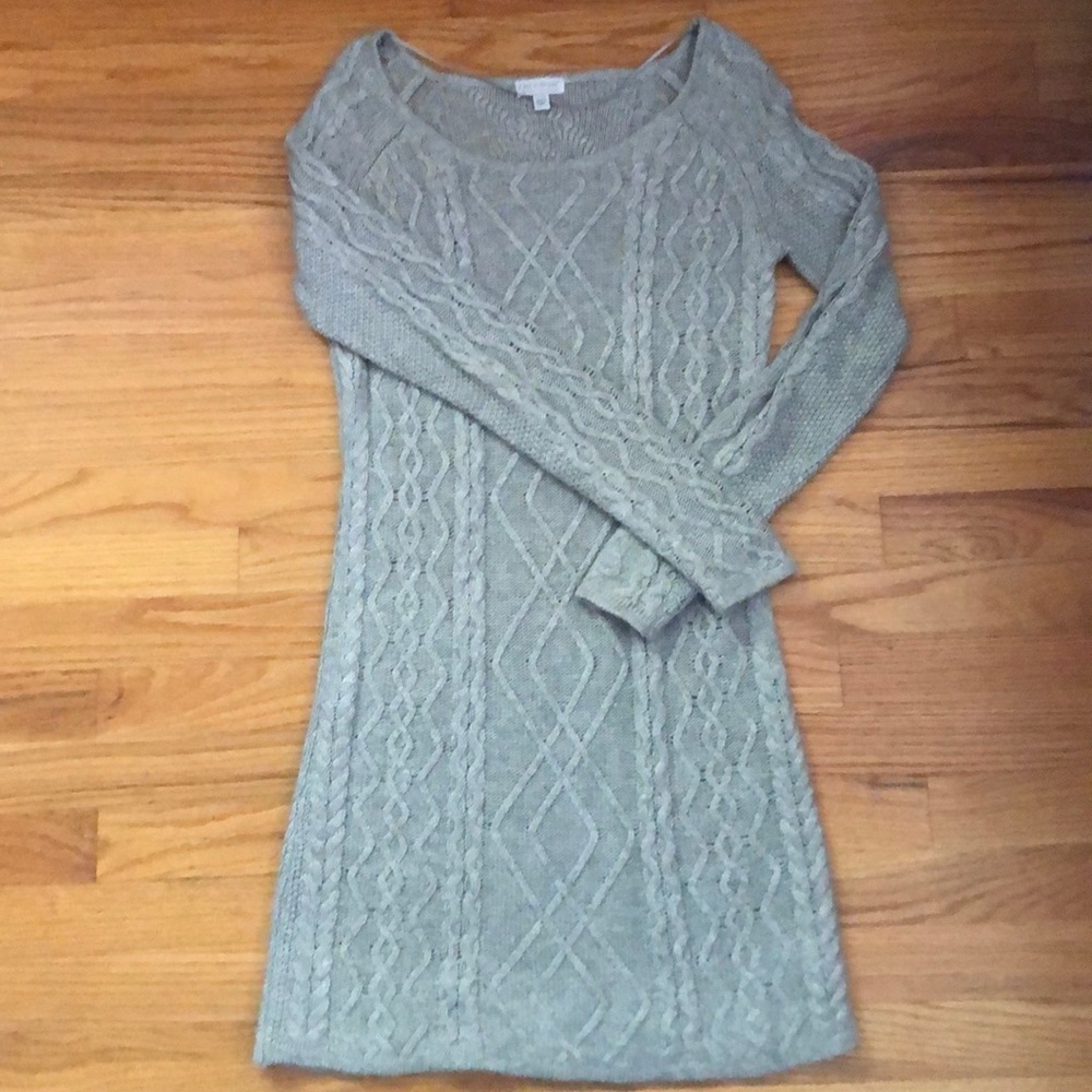 A Pea in the Pod dress. Like new!